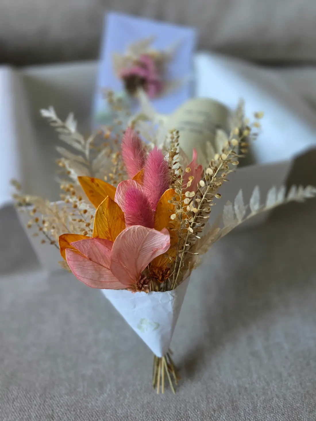 Mini buquê de flores desidratadas